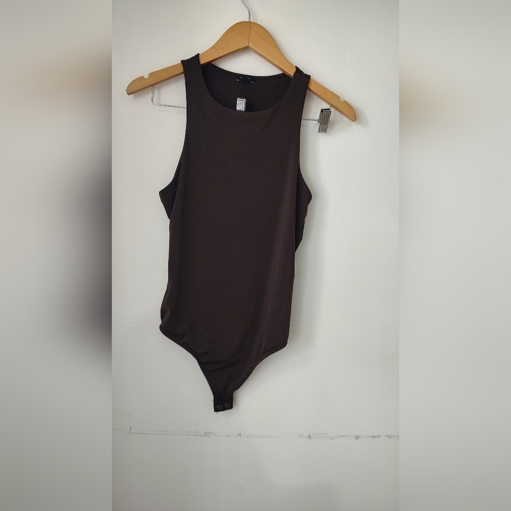 Express body contour thong bodysuit M